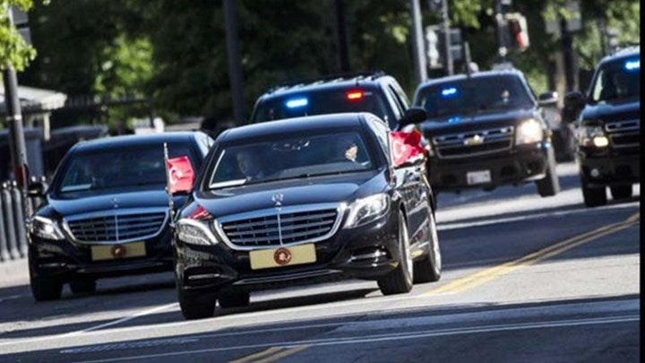 Mε ιλιγγιώδη ταχύτητα αποχωρεί από την Κομοτηνή ο Ερντογαν – Επιστρέφει στην Τουρκία – Βίντεο